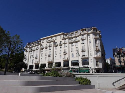 Studio Grand Hotel Chatel Guyon エクステリア 写真